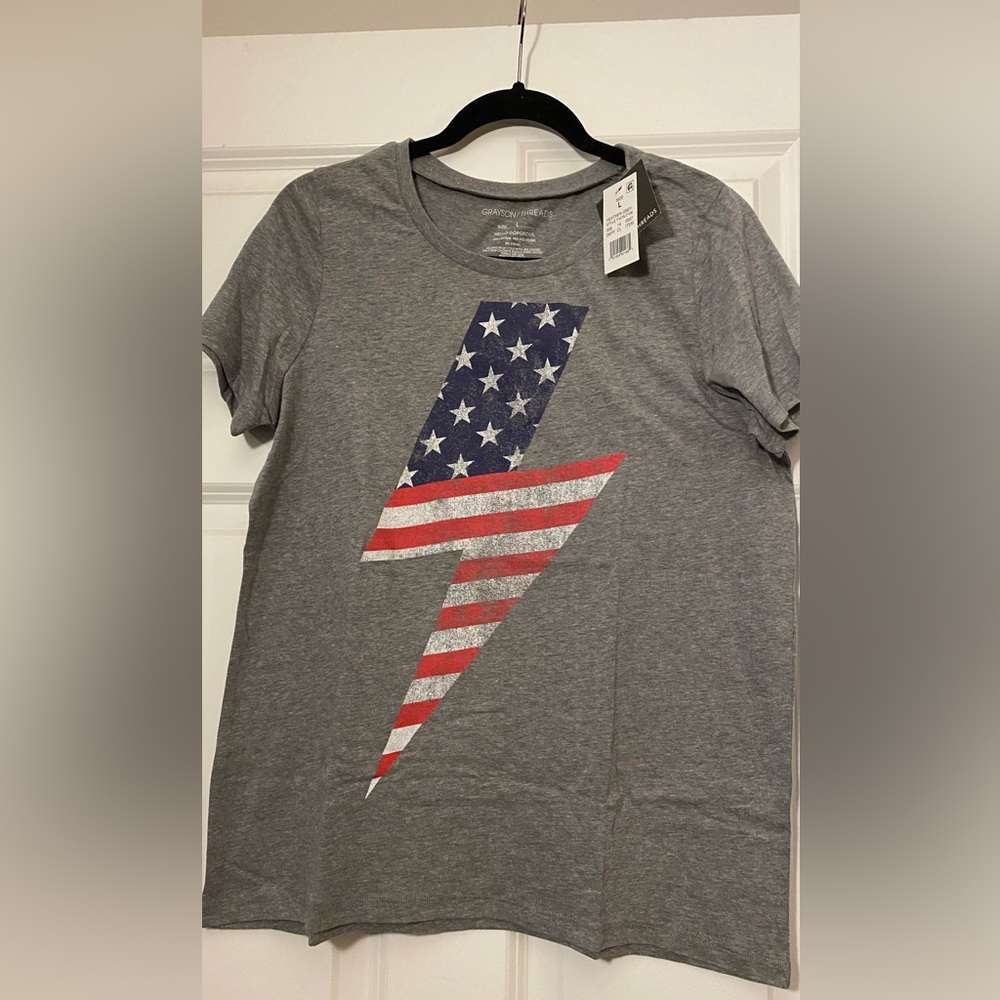 Gray tee